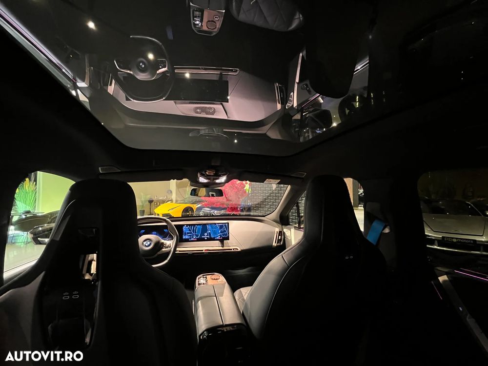BMW iX - 33