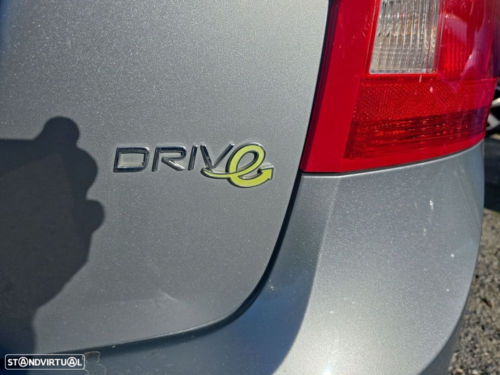 Volvo S60 1.6 D2 R-Design Summum - 13