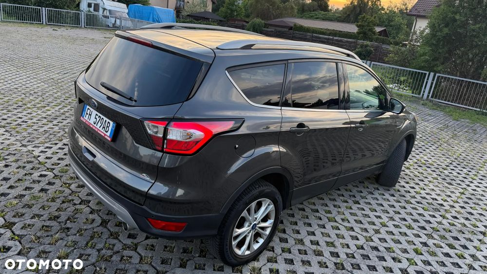 Ford Kuga 2.0 TDCi AWD Titanium - 4