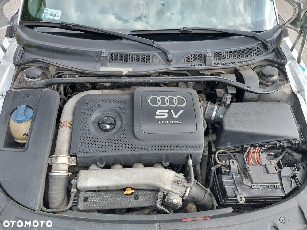 Audi TT Coupé 1.8T Quattro - 15