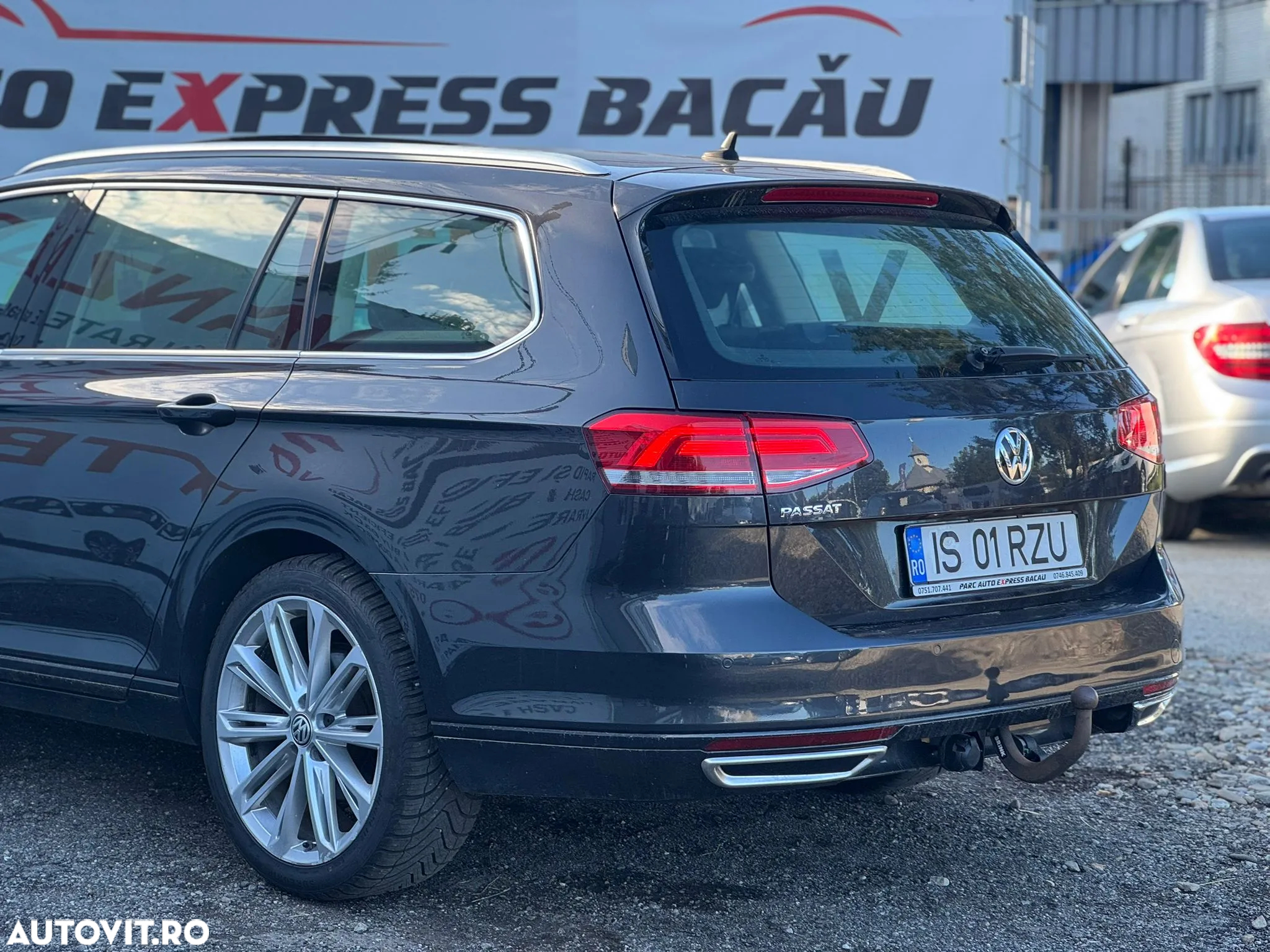 Volkswagen Passat Variant 2.0 TDI DSG (BlueMotion Technology) Comfortline - 22