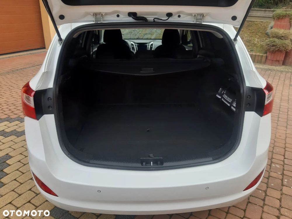 Hyundai i30 blue 1.4 YES Gold - 31
