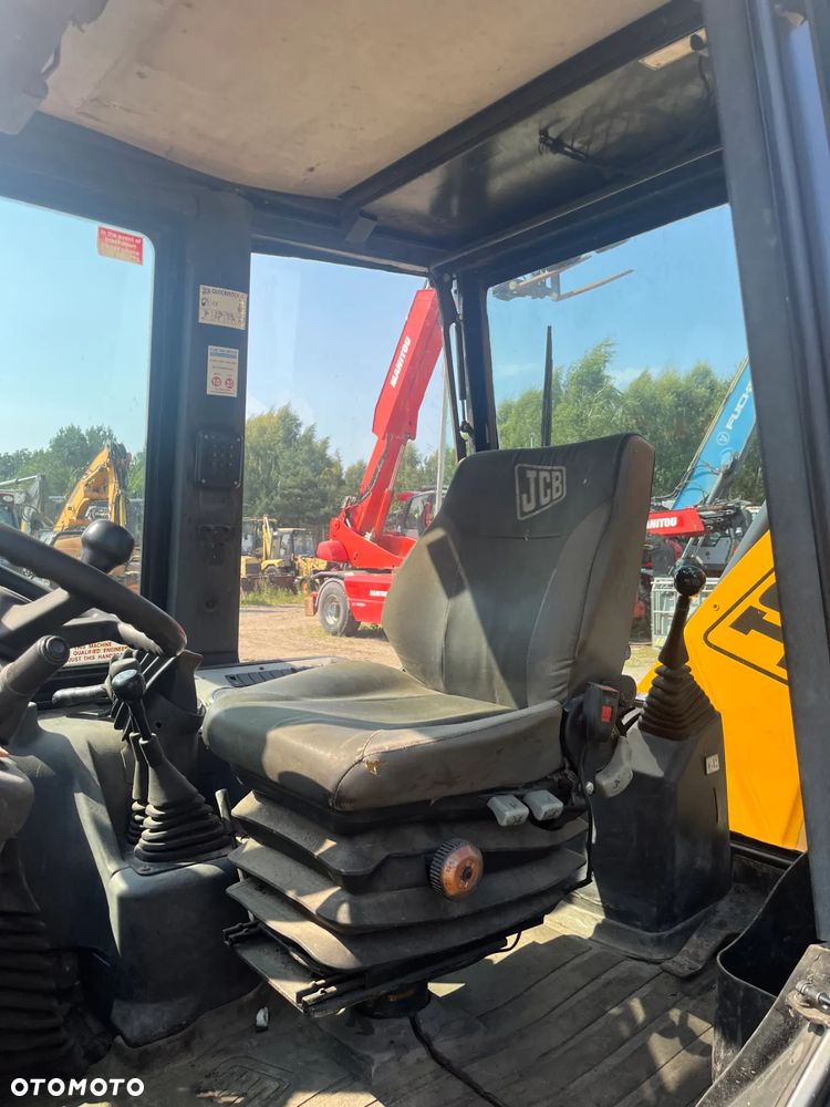 JCB 2CX - 6