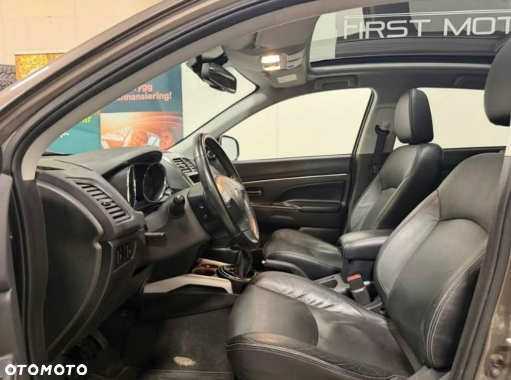 Mitsubishi ASX - 14