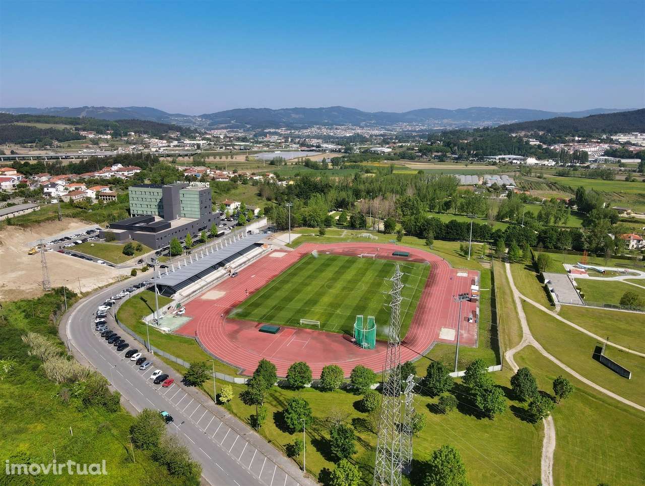 Terreno com projeto aprovado junto à Cidade Desportiva - Grande imagem: 2/8