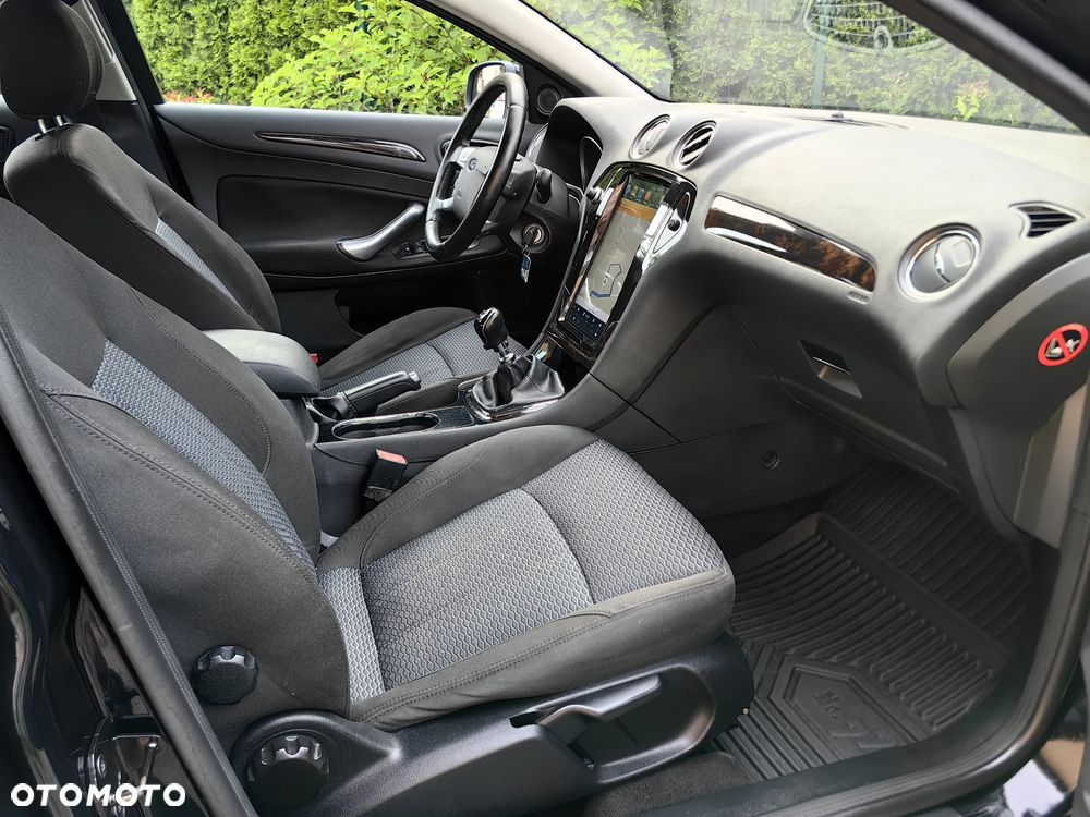 Ford Mondeo 1.8 TDCi Ghia - 10