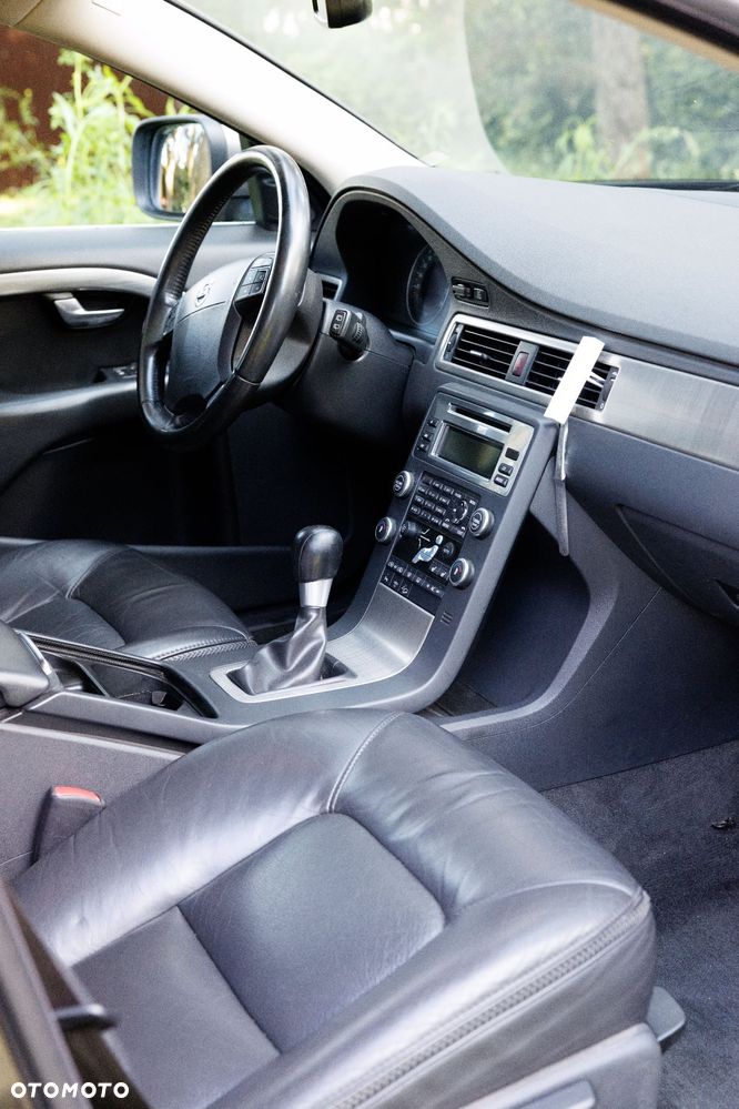 Volvo XC 70 2.4D AWD Momentum - 16