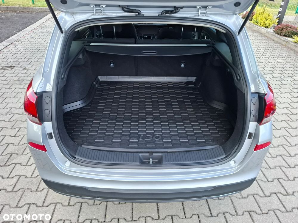 Hyundai i30 - 27