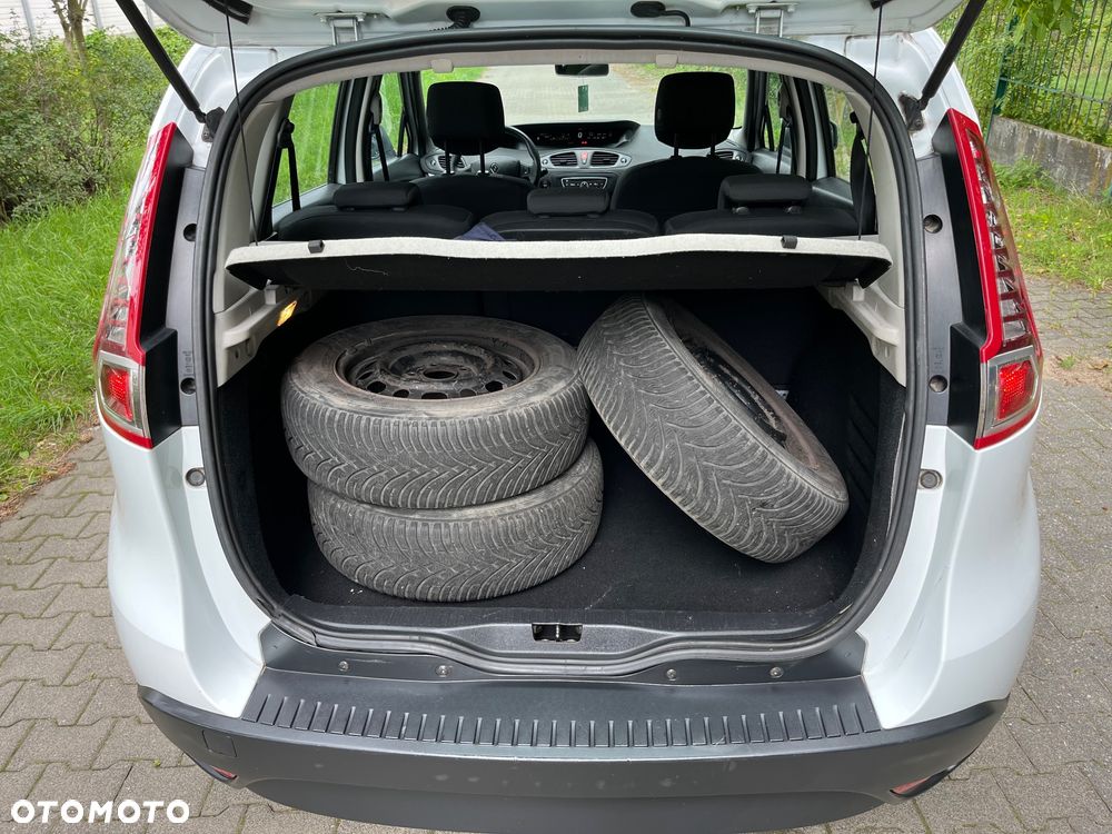 Renault Scenic 1.5 dCi Energy Bose EU6 - 11