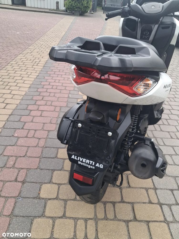 Yamaha NMAX - 4
