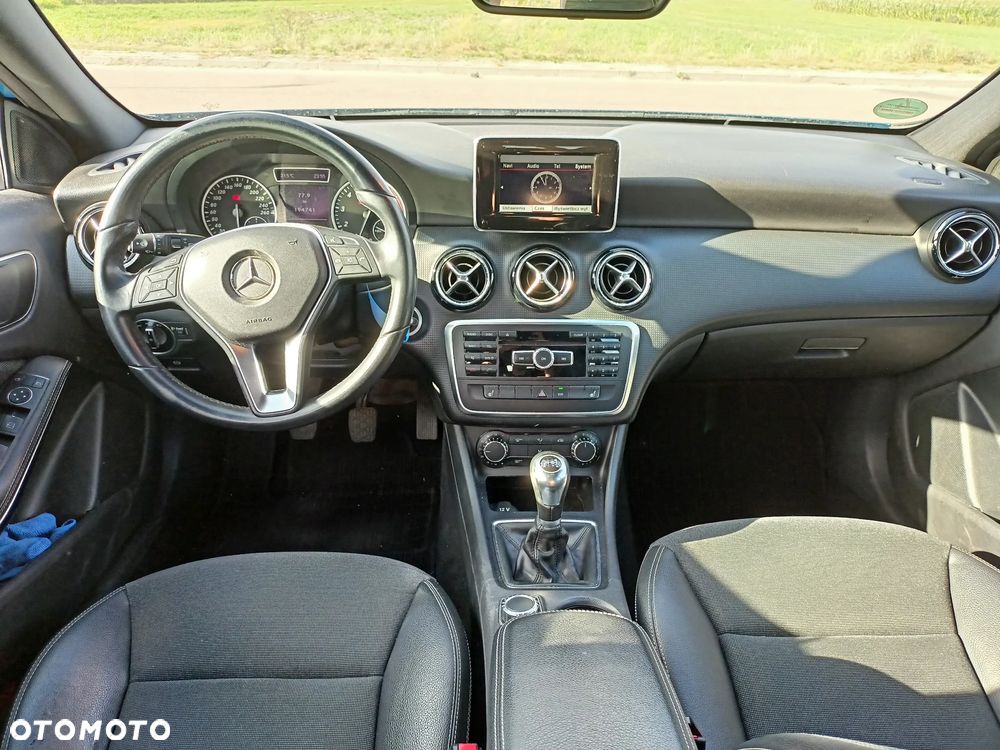 Mercedes-Benz Klasa A 180 (BlueEFFICIENCY) - 11