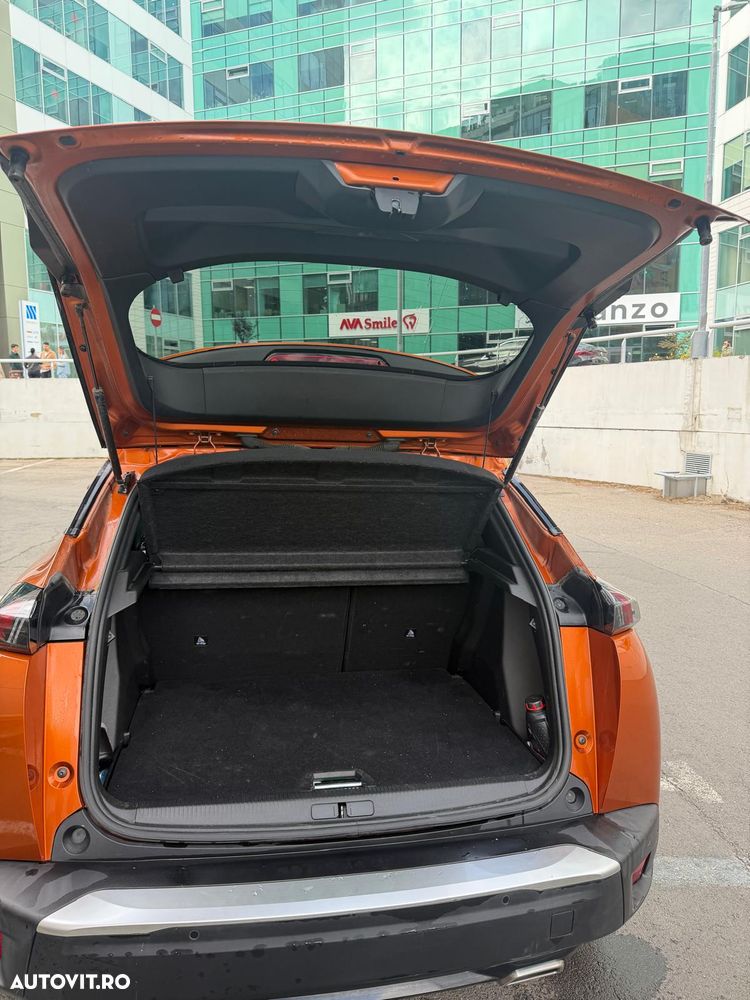 Peugeot 2008 - 8