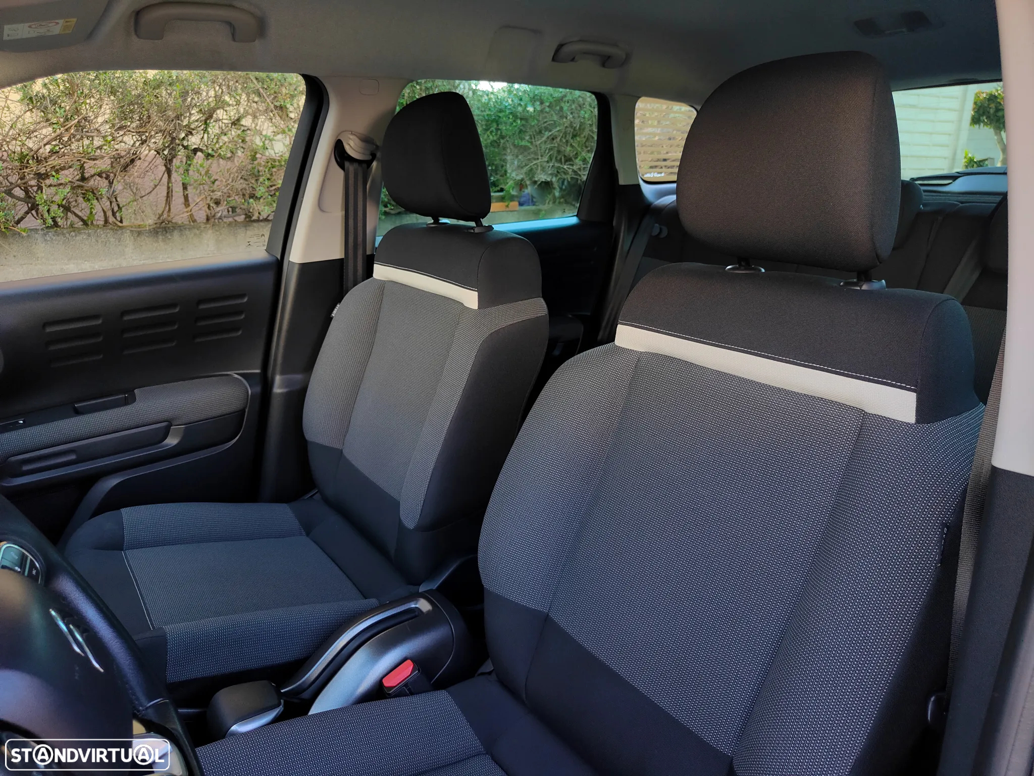 Citroën C3 Aircross 1.2 PureTech Shine EAT6 - 24