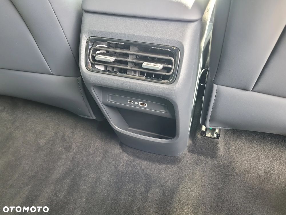 Geely Starray EM-i 1.5 PHEV Pro - 10