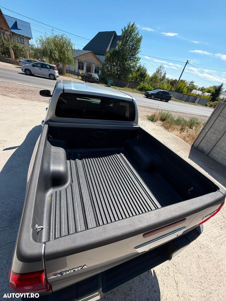 Toyota Hilux 2.4D 150CP 4x4 Double Cab 6MT Comfort - 7