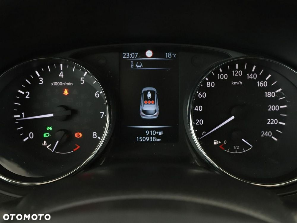 Nissan Qashqai 1.6 DIG-T N-Connecta - 23