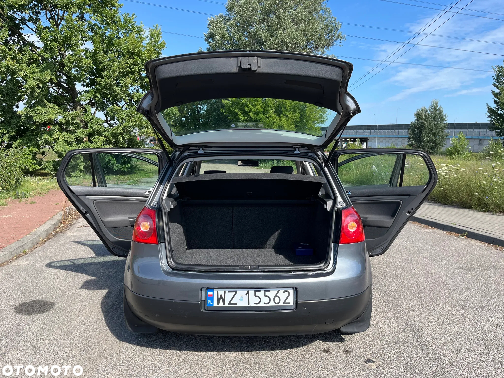 Volkswagen Golf V 1.9 TDI Trendline - 8