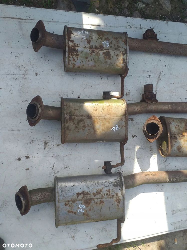 TOYOTA CELICA V GT4 st185 tłumik środkowy - 3