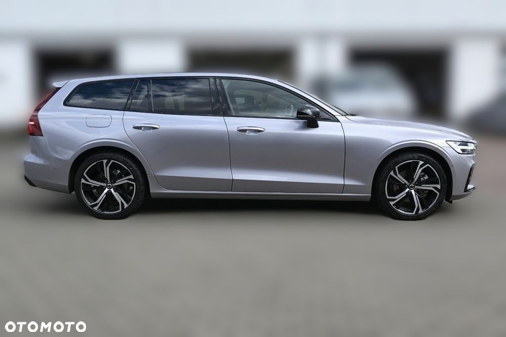 Volvo V60 B4 B Plus Dark - 4
