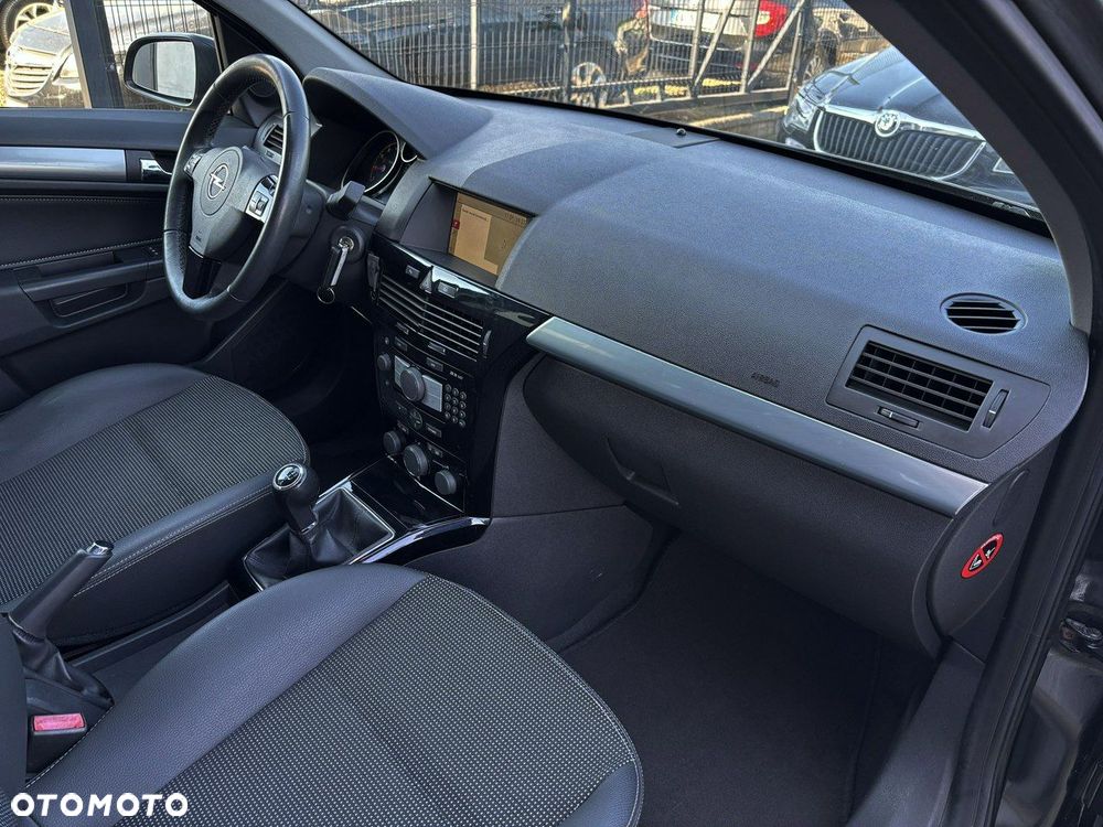 Opel Astra 1.4 Innovation 110 Jahre - 28