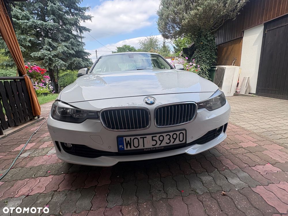 BMW Seria 3 328i - 4