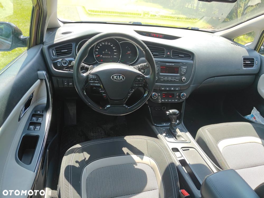 Kia Ceed - 14