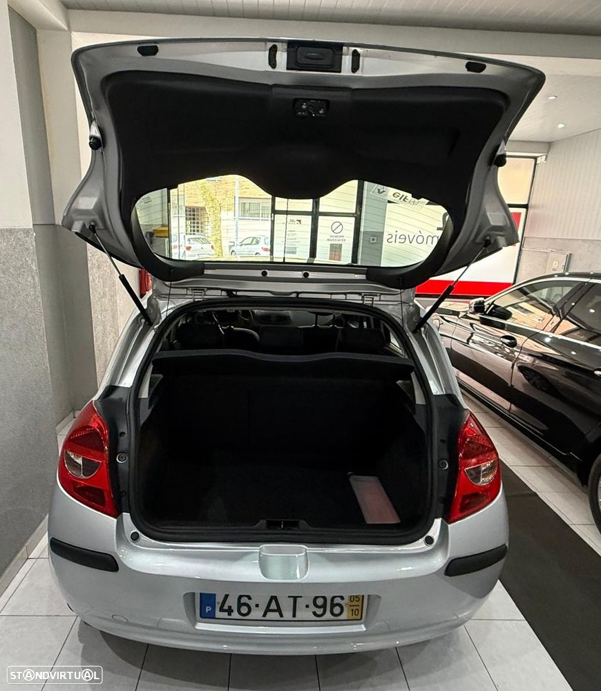 Renault Clio 1.2 16V Confort - 15