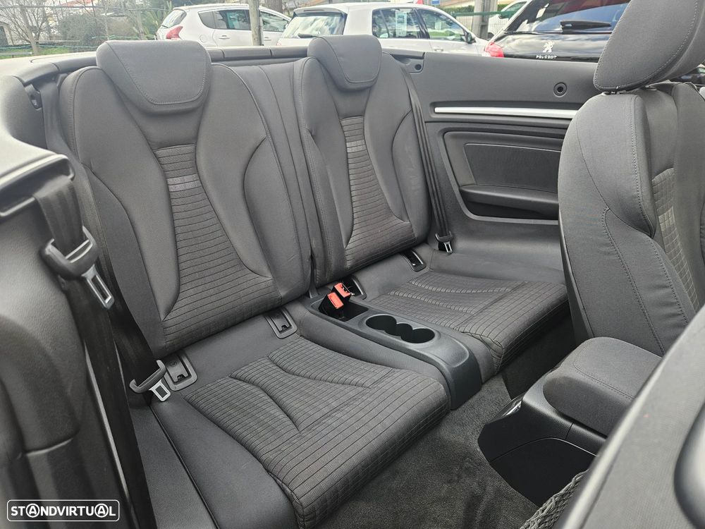 Audi A3 Cabrio 1.6 TDi S-line - 27