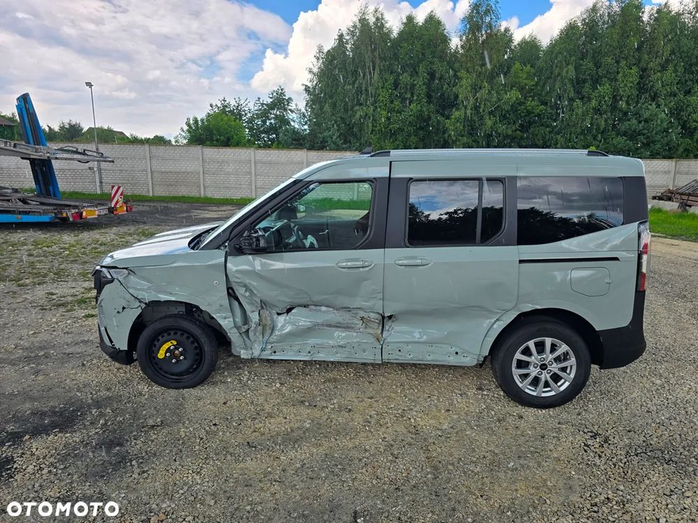 Ford Tourneo Courier 1.0 EcoBoost TREND - 13