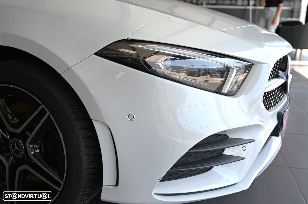 Mercedes-Benz A 250 Limousine e 8G-DCT AMG Line - 4