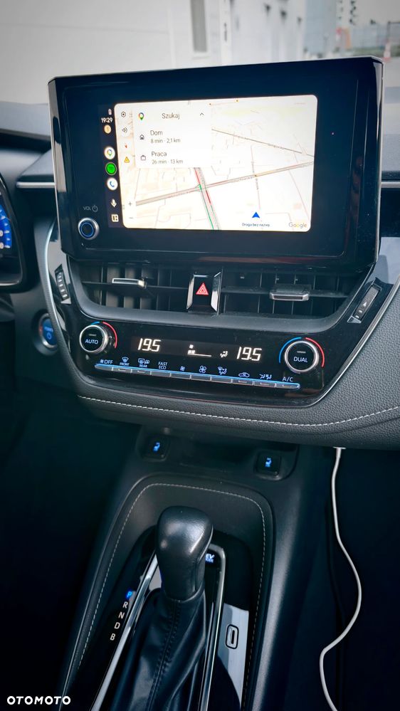 Toyota Corolla 1.8 Hybrid Comfort - 30