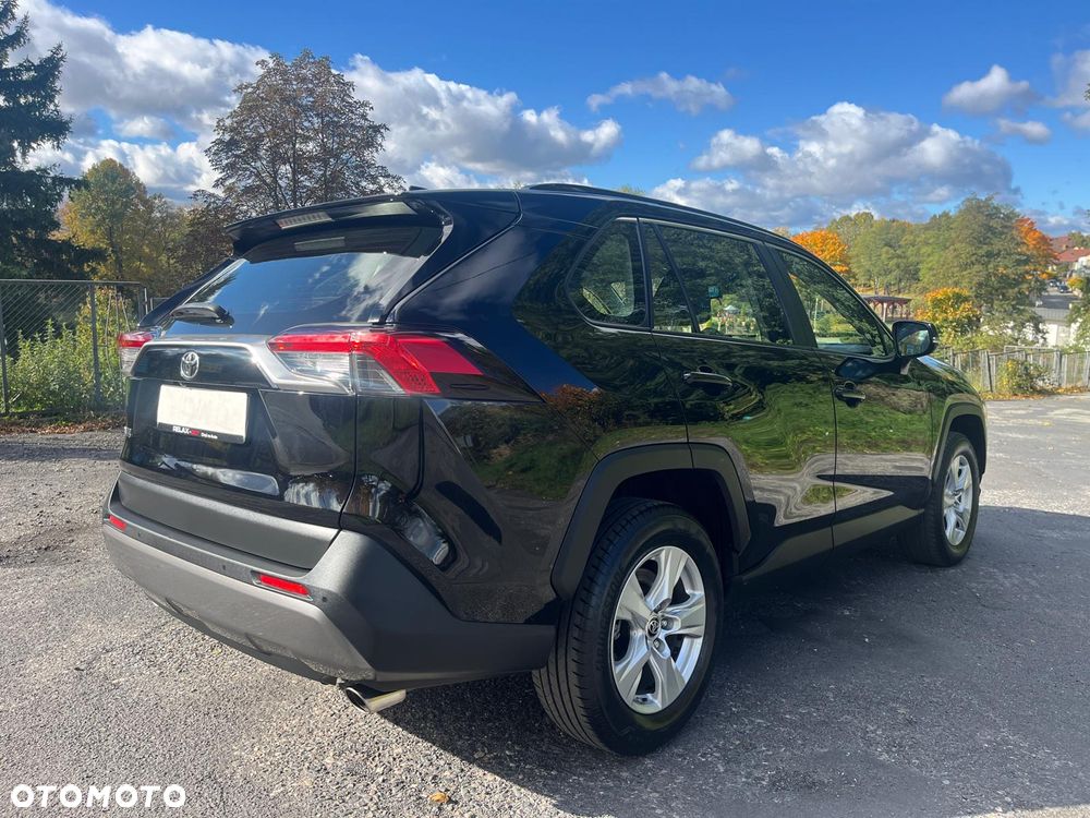 Toyota RAV4 - 8