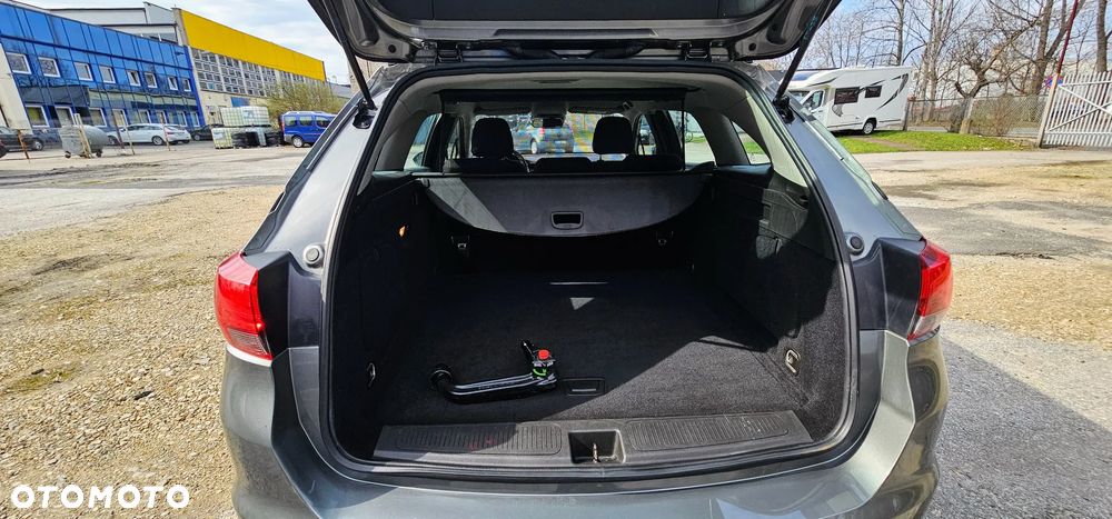 Opel Astra 1.6 CDTI Sport - 11