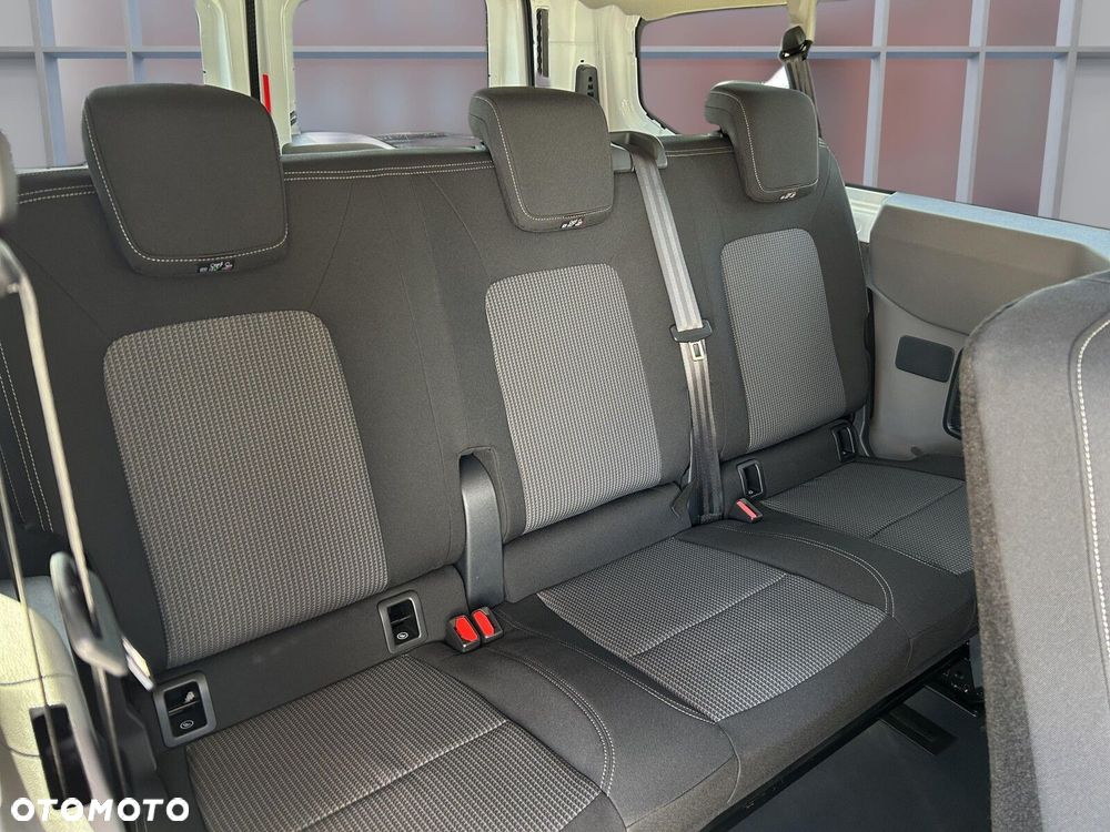 Volkswagen Transporter Kombi L2H1 M1 - 18