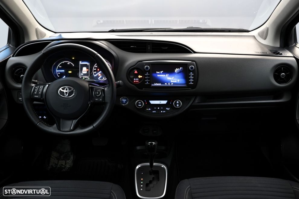 Toyota Yaris 1.5 HSD Comfort - 19