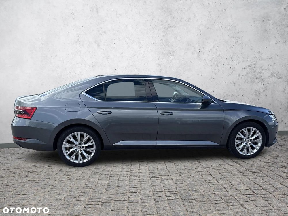 Skoda Superb 2.0 TSI Style DSG - 6