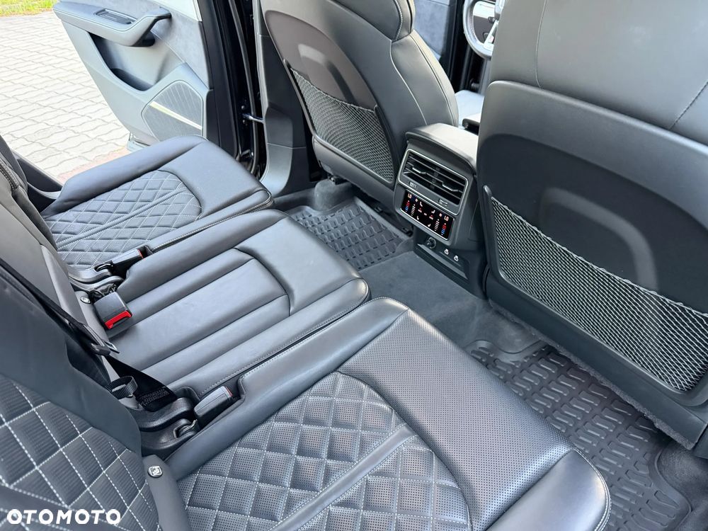 Audi Q7 55 TFSI mHEV Quattro S Line Tiptr - 19