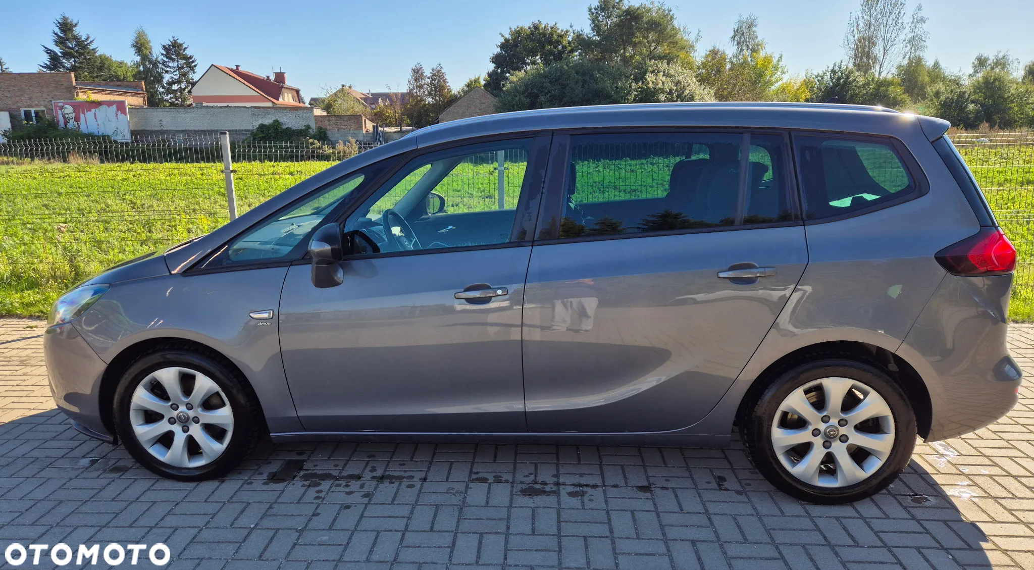 Opel Zafira - 2
