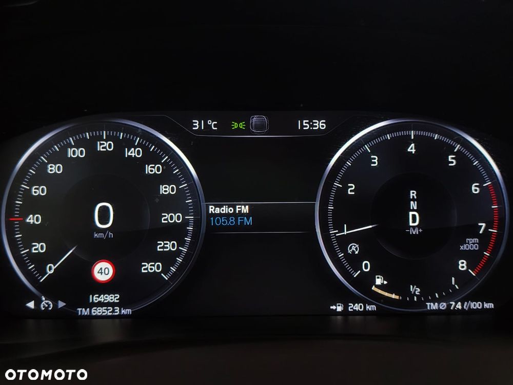 Volvo XC 40 T3 - 11