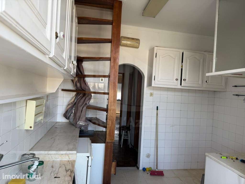 Apartamento T2 com Vista Mar no Centro de Sesimbra - Grande imagem: 3/14