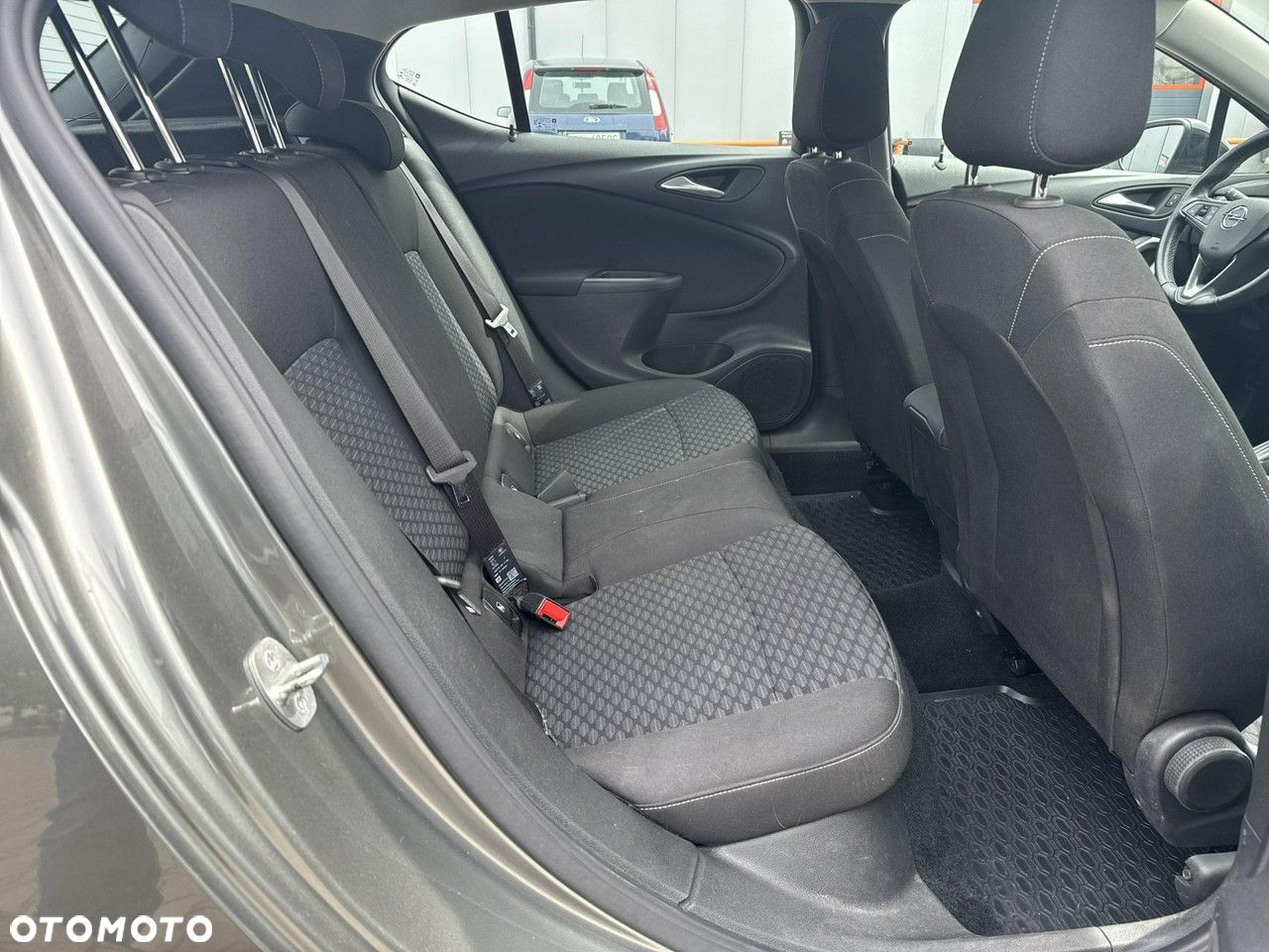 Opel Astra V 1.4 T Edition S&S - 18