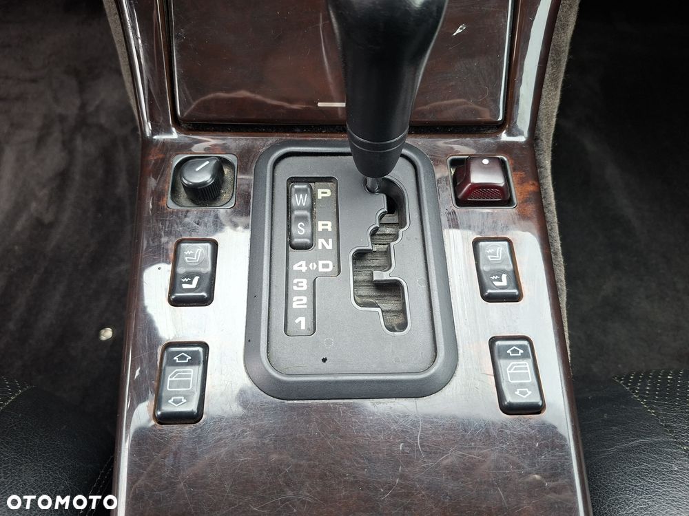 Mercedes-Benz SL - 25