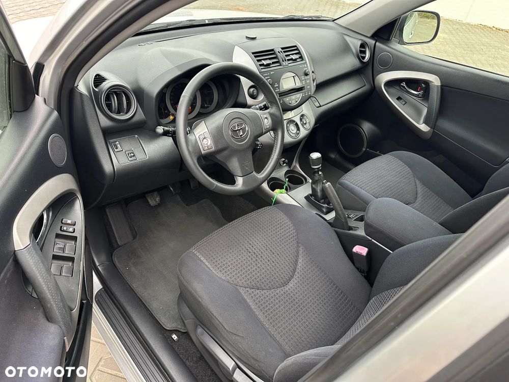 Toyota RAV4 2.2 D-4D 4x4 Travel - 10