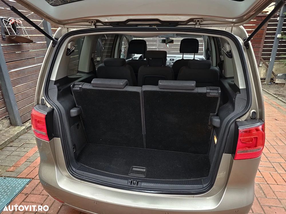 Volkswagen Touran 1.6 TDI DPF Comfortline - 9