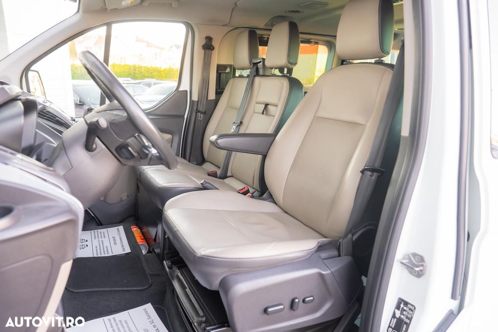 Ford Tourneo Custom - 16