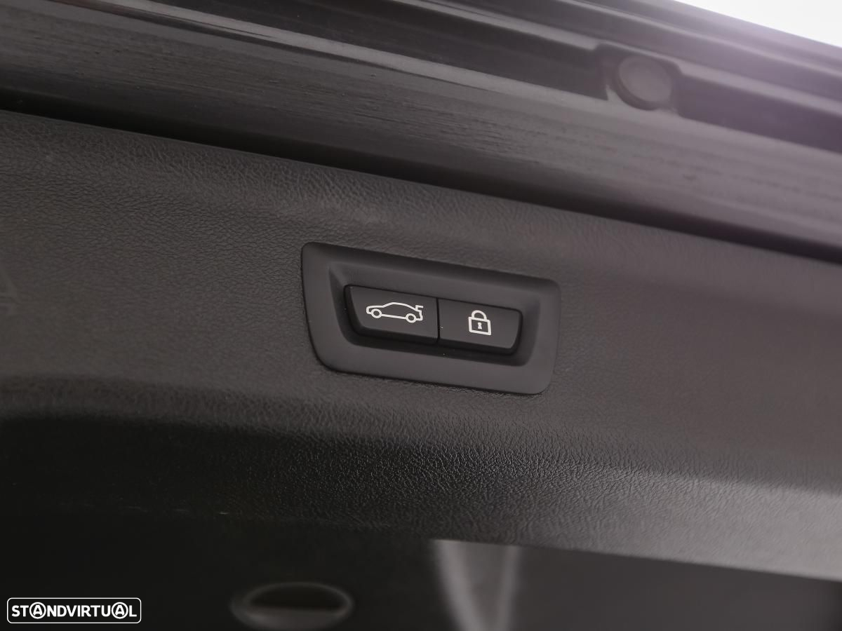 BMW 530 e Pack Desportivo M - 8