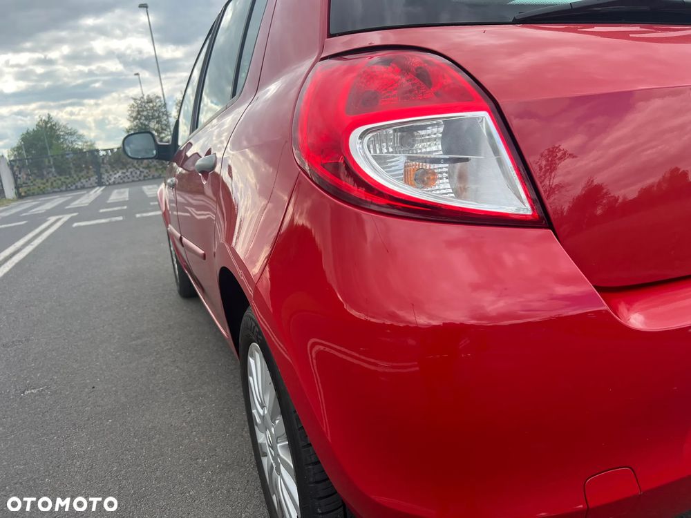 Renault Clio - 9