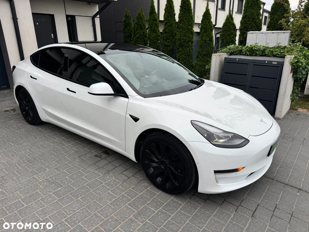 Tesla Model 3 - 1