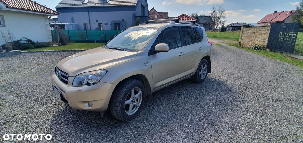 Toyota RAV4 2.2 D-4D Sol - 1
