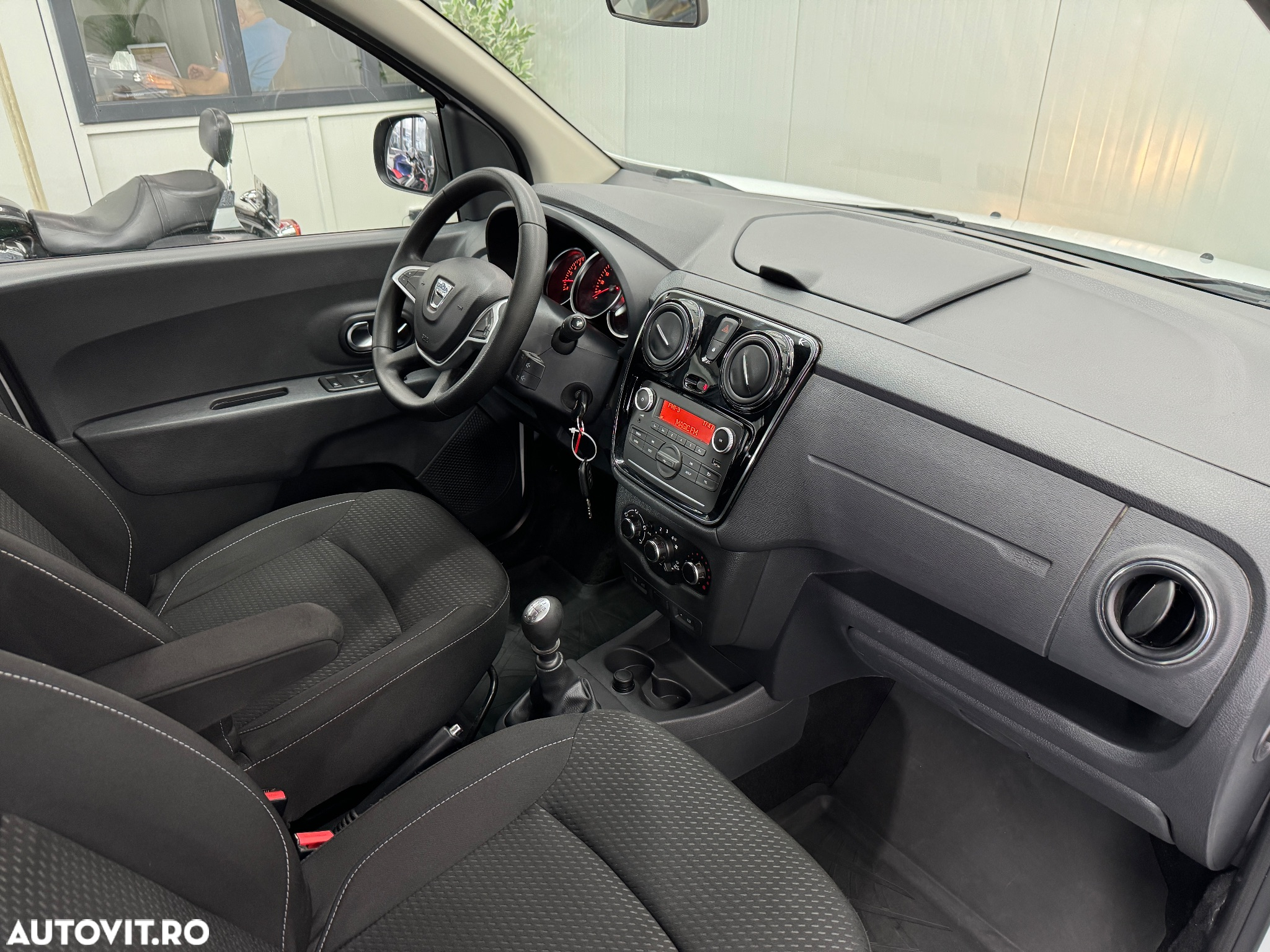 Dacia Lodgy 1.5 Blue dCi SL Techroad - 11